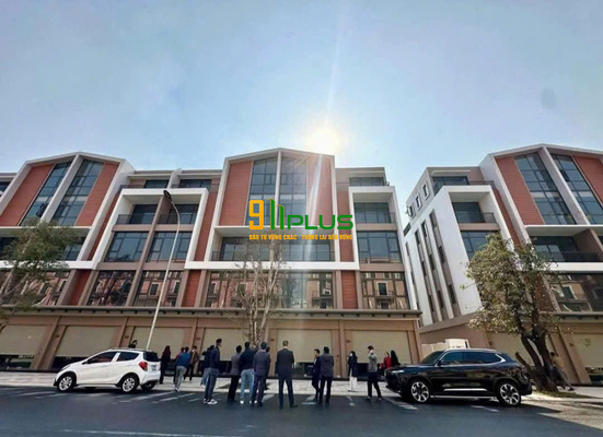 Bán Shophouse mặt đường đại lộ Hừng Đông - Vinhomes Ocean Park